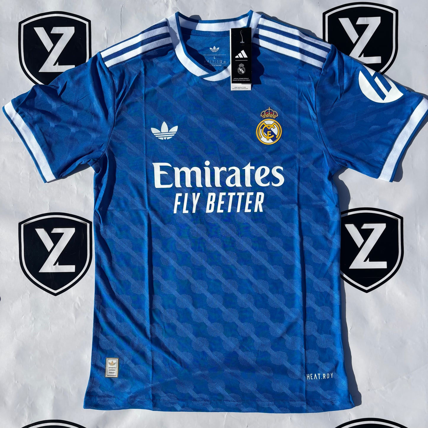 Real Madrid 3ème Maillot ( 3rd Kit )